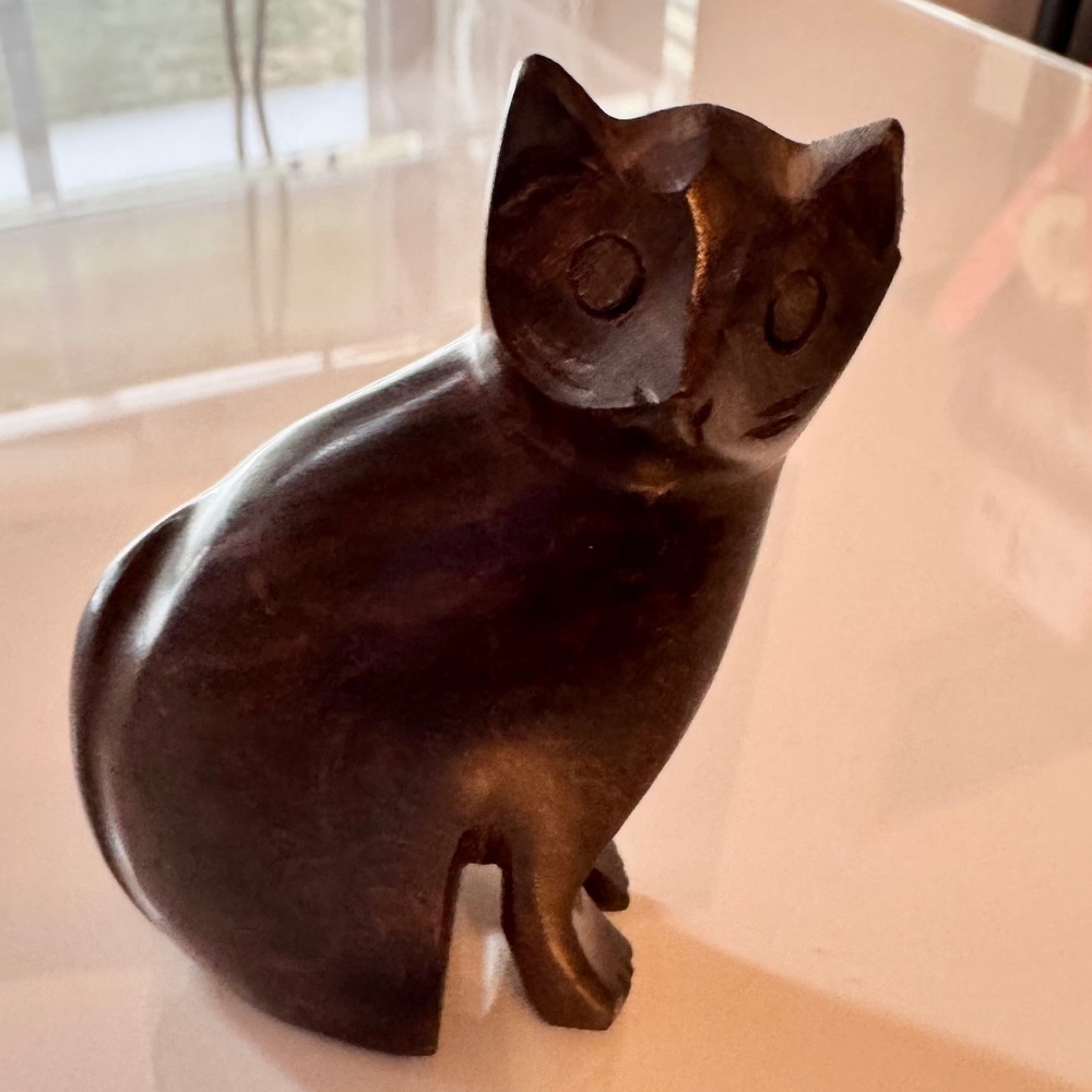 Vintage Hardwood Cat Sculpture: Expressive Wood Carving Figurine